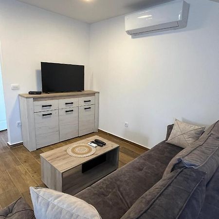 Apartments Two Olives Котор Екстериор снимка