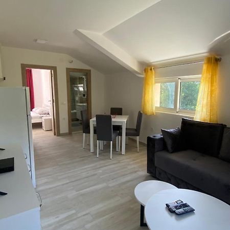 Apartments Two Olives Котор Екстериор снимка