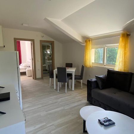 Apartments Two Olives Котор Екстериор снимка