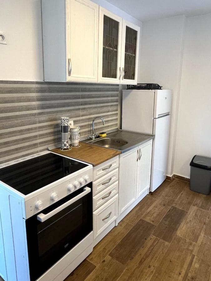 Apartments Two Olives Котор Екстериор снимка