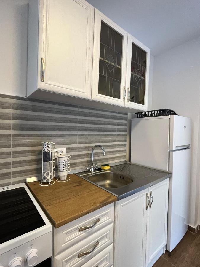 Apartments Two Olives Котор Екстериор снимка