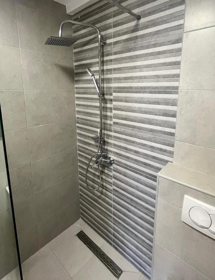 Apartments Two Olives Котор Екстериор снимка
