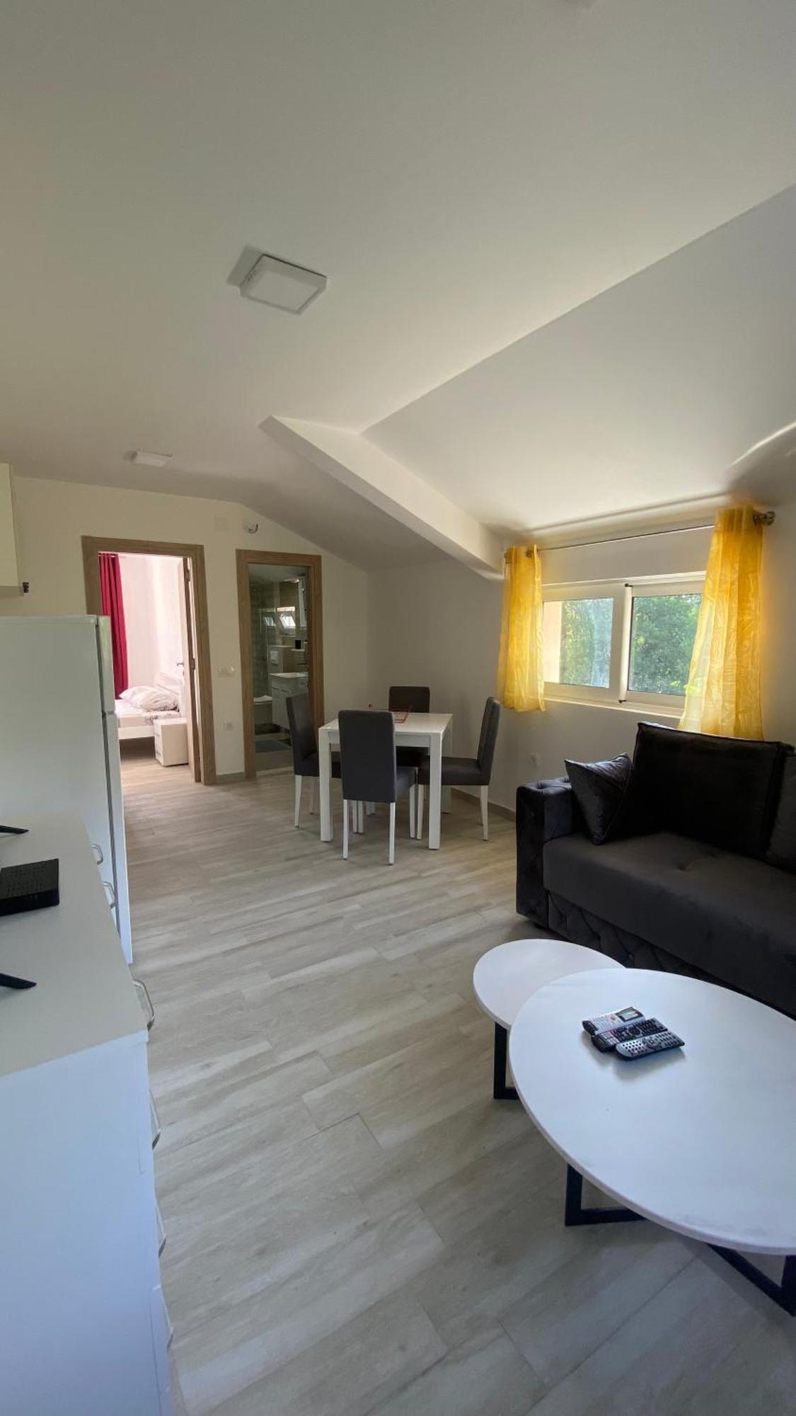 Apartments Two Olives Котор Екстериор снимка
