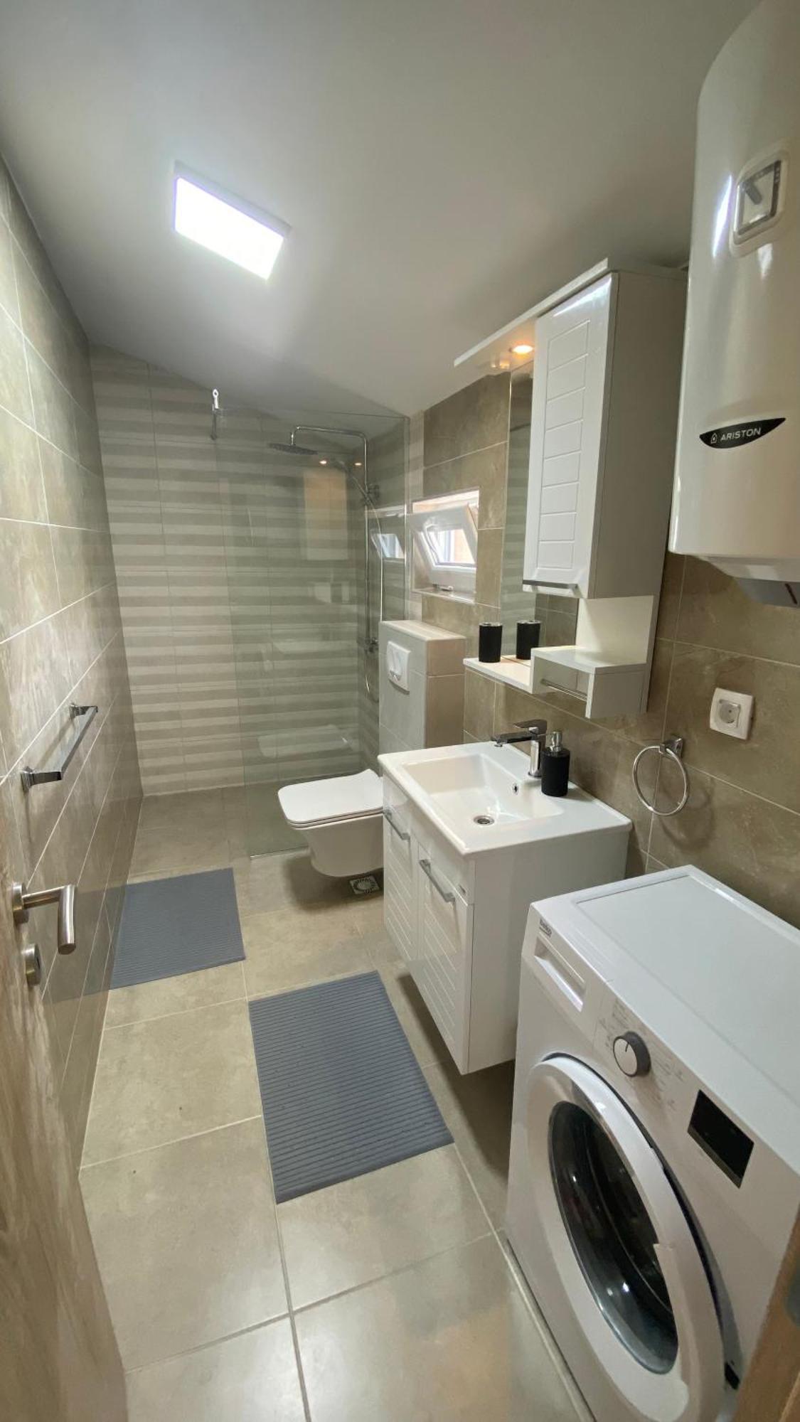 Apartments Two Olives Котор Екстериор снимка